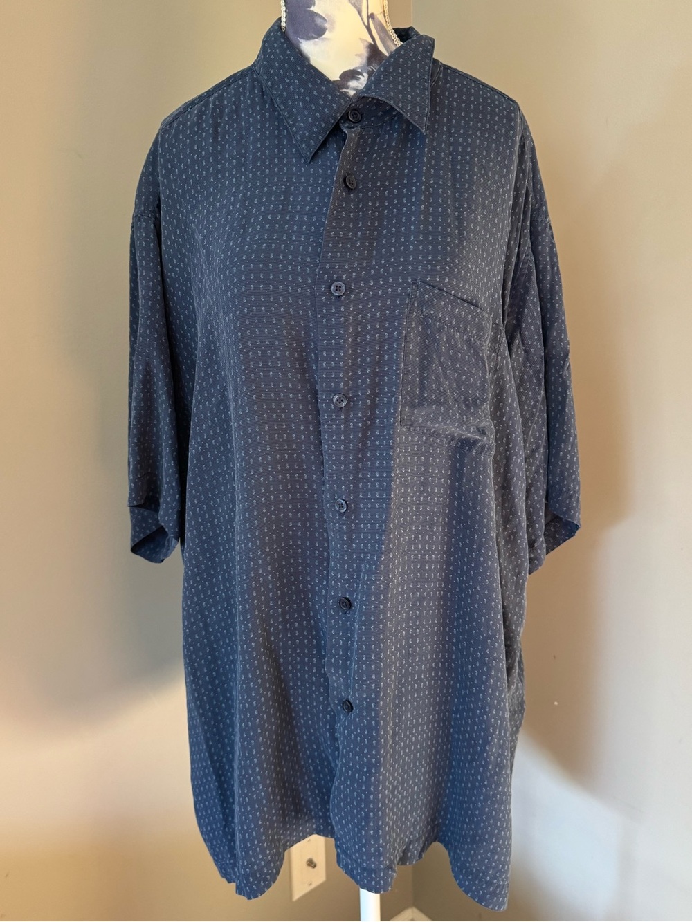 Y2K 100% Silk Denver Hayes Relaxed Navy Short-Sleeve Button-Down Shirt